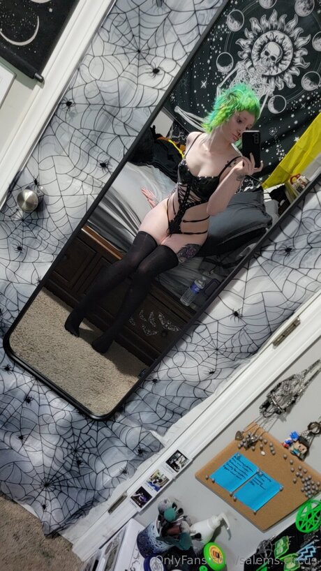 Salems Circus modèle parfait photos