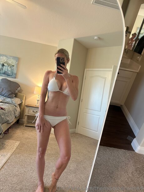 Themaskedmom69 actrice nue des photos