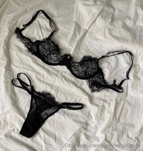 Kinkykittykisses actrice de sexe galeries