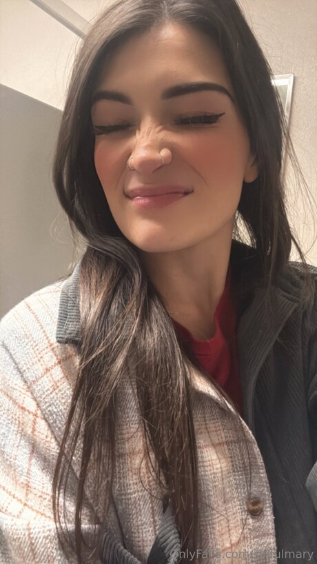 Sinfulmary étoile exclusive image