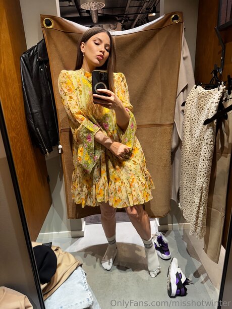 Misshotwinter top star galeries