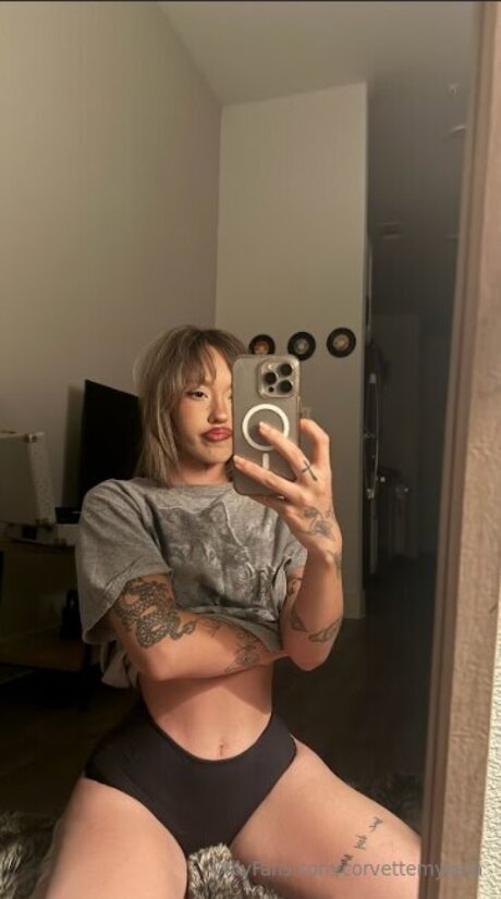 Corvettemykala modèle porno galerie