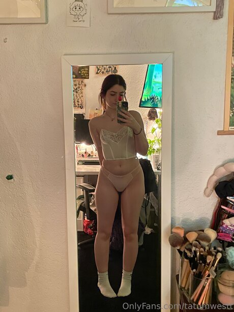 Tatumwestt star du porno xxx des photos