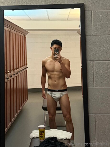 Elimintz nus star du porno galerie