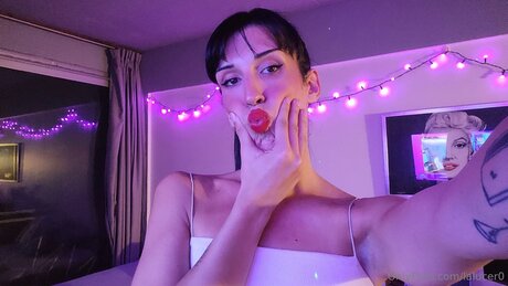 Lalucer0 nus star du porno galeries