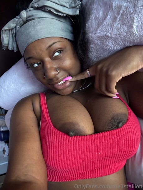 lingerie milf uniquementfans belle sexy archive