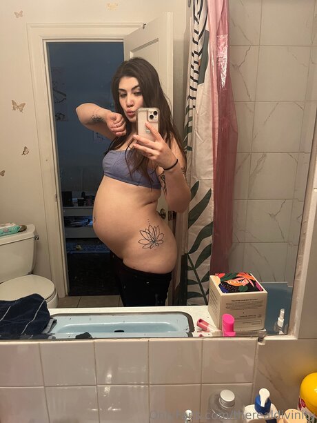 Therealdivinity étoile érotique images