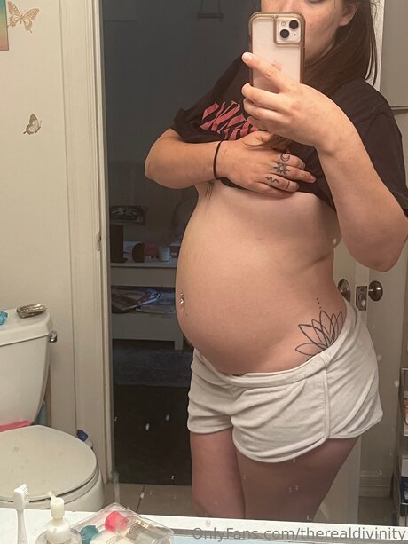 Therealdivinity sexe star archive