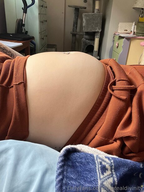 Therealdivinity jolie actrice img