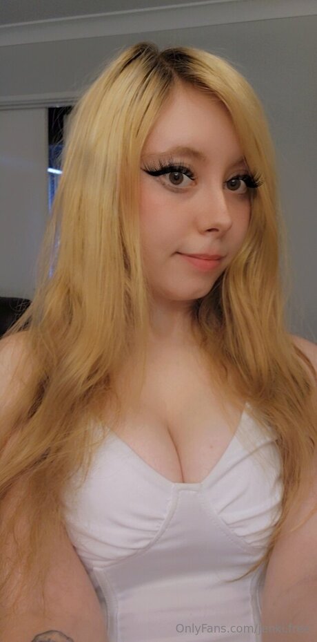 Jenki Free star du porno chaude image