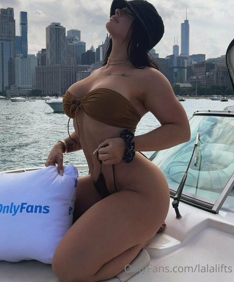 lalalifts étoile de l'art collection