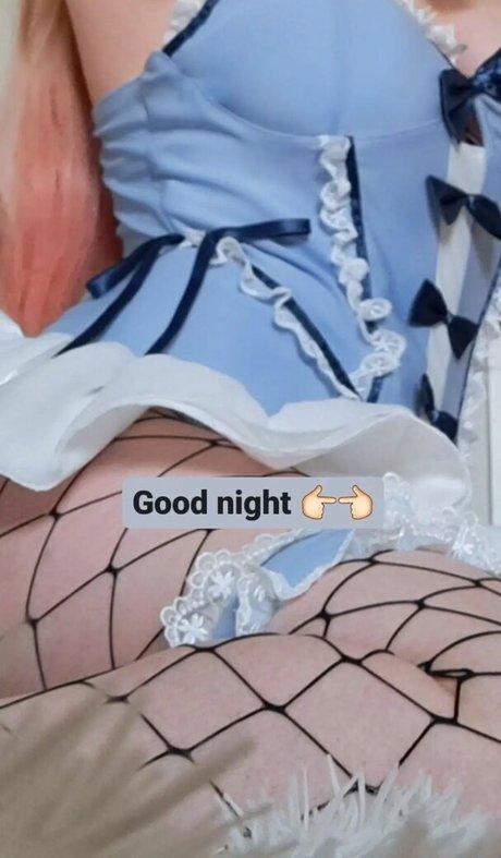 frottage uniquementfans nus sexy photo