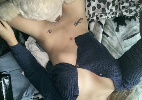 twink nu onlyfans haut de gamme photo