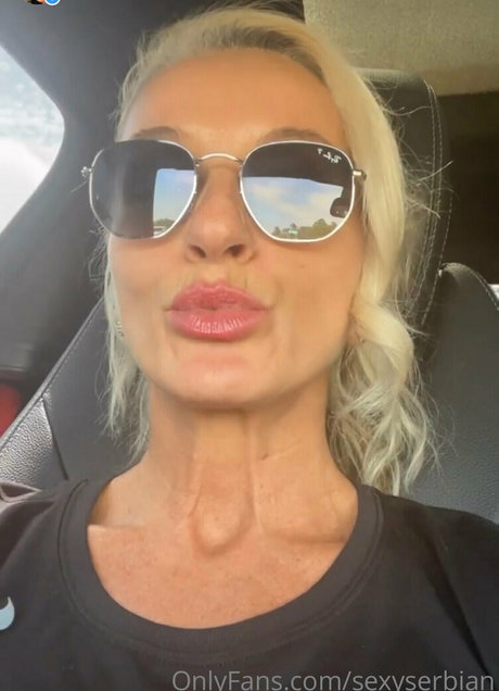 sexyserbian star du porno gratuite galerie