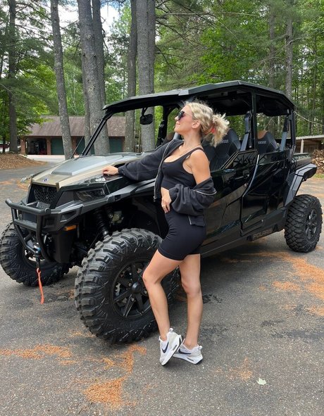 Natalie Decker star du porno hd galerie