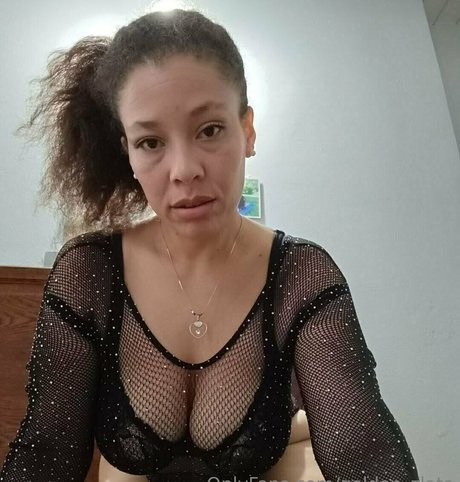 golden zlata actrice exclusive photo