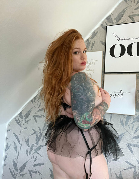 lunaloufoxfree star du porno érotique images