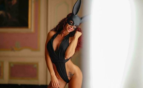 morelovepassion nus de stars du porno img