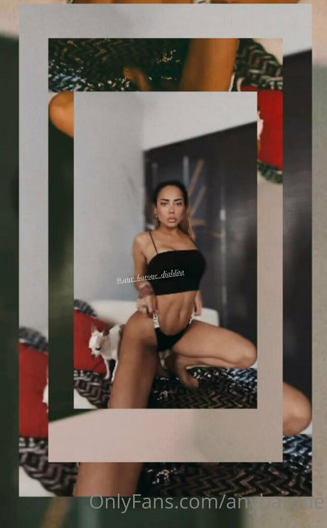 anybarone actrice nue des photos