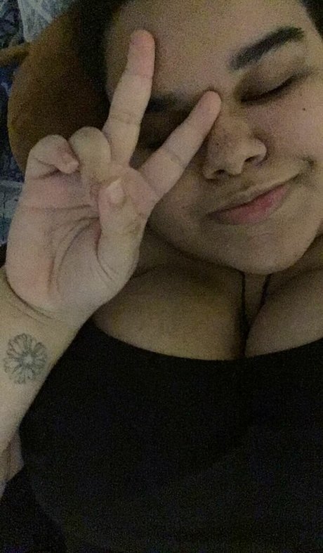 Thalia Brandao modèles nus image