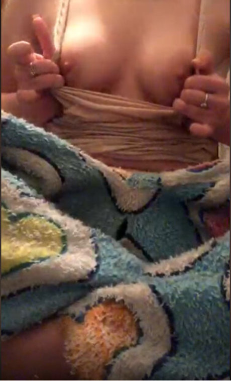 Lacmiiii étoile érotique photo