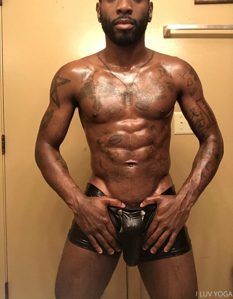 siryoga modèle porno des photos