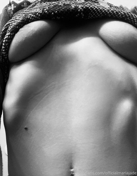 officialmariajade étoile de haute qualité image