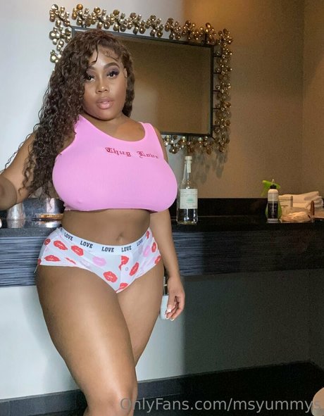 msyummys étoile érotique photos