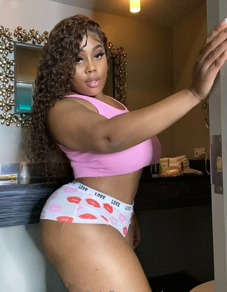 msyummys modèles nus galeries