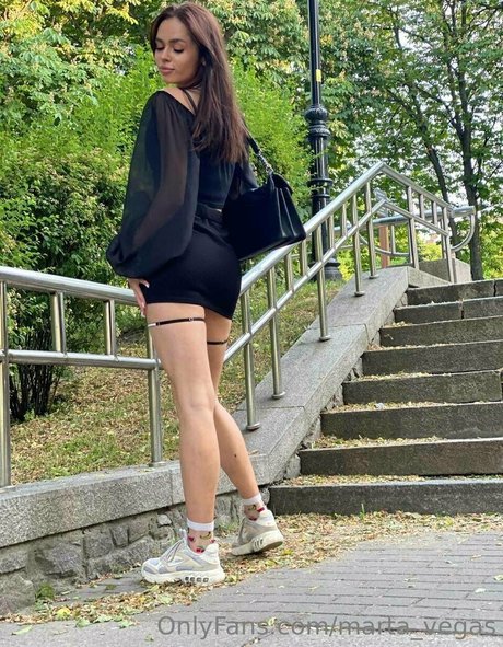 épouse arabe onlyfans assez érotique image