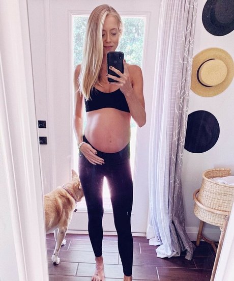 pom-pom girl asiatique onlyfans sexe sympa img