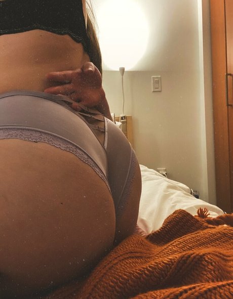 caroliiiiine haut de star du porno image