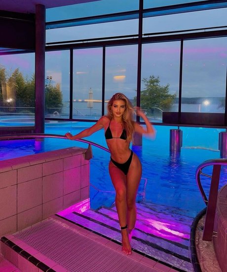 jacquelinax modèle érotique images