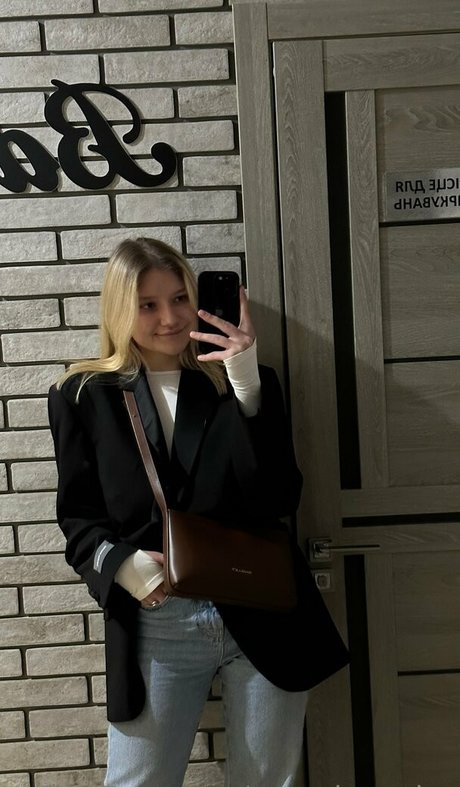 pervokursnica star du porno gratuite des photos