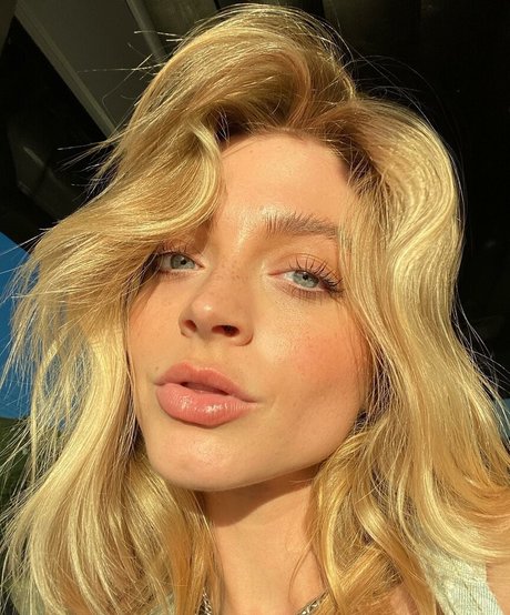 gros seins branlette espagnole onlyfans joli porno archive