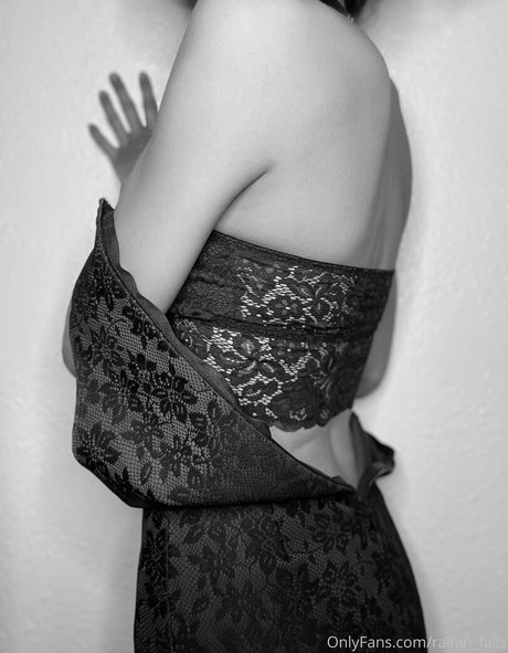 rainin falls art star du porno archive