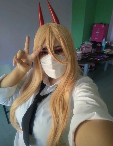 Laura Pyon jolie actrice des photos