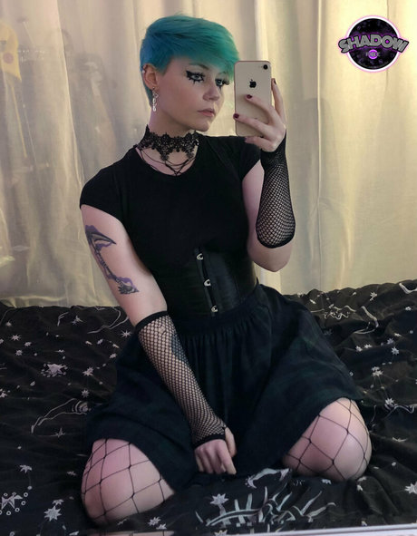 egirlshadowx étoile de l'art des photos