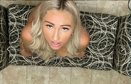 theperfectkitty star du porno parfaite image