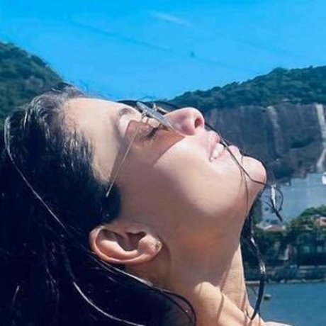 Alinne Moraes sexe de star du porno photo