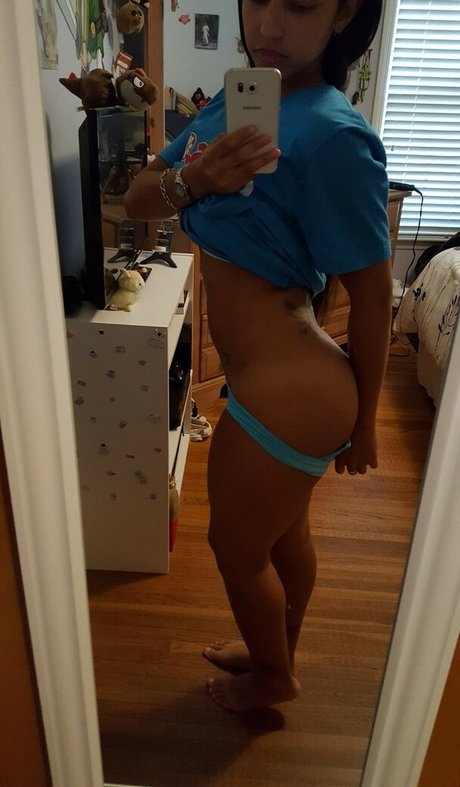 épouse infidèle onlyfans nue en haute qualité photos