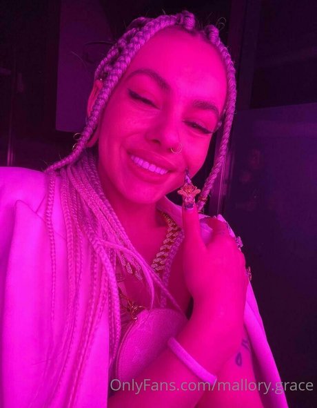 mallory grace étoile adulte archive