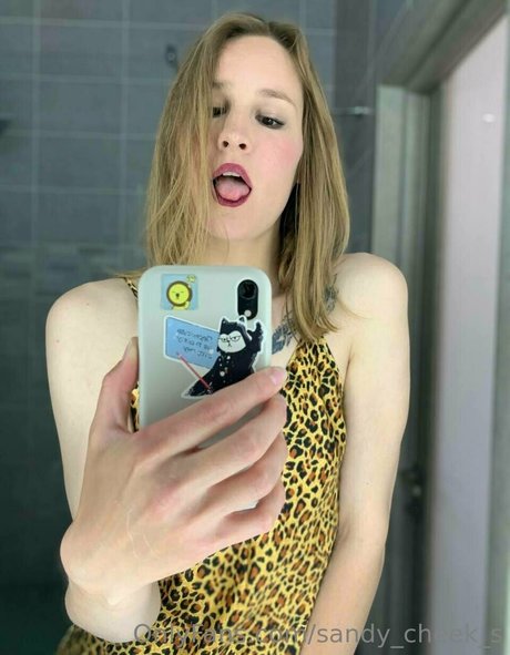 sandy cheek s actrice exclusive photo