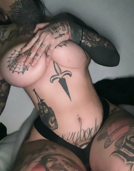 bad grl_ star érotique galerie