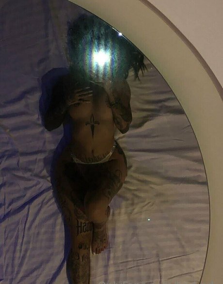 bad grl_ mannequin photo