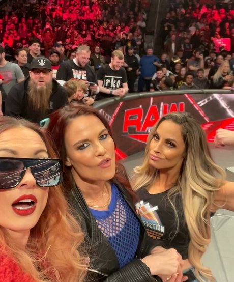 Amy Dumas star du porno gratuit images