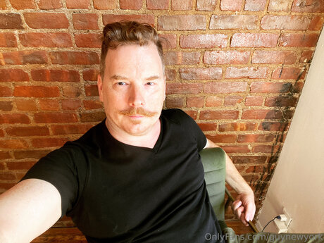 Guynewyork modèle de sexe photo