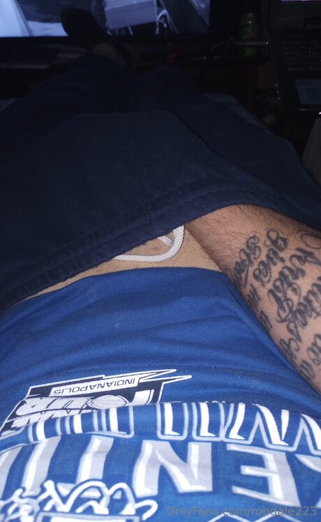 Robdale223 actrice chaude image