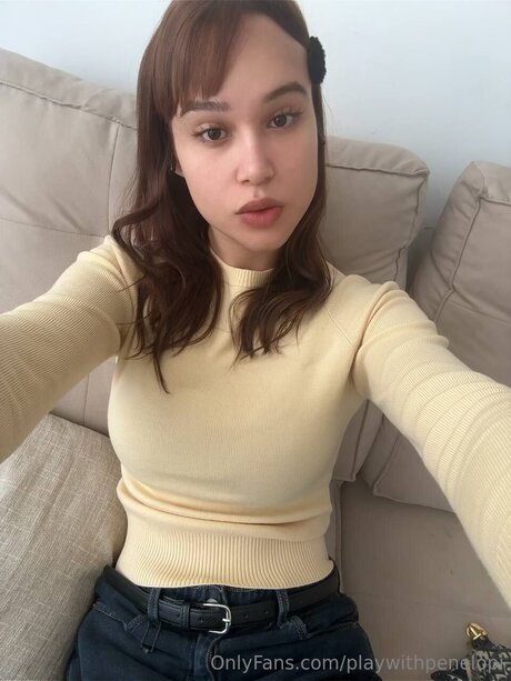 Playwithpenelopi actrice sexy photos