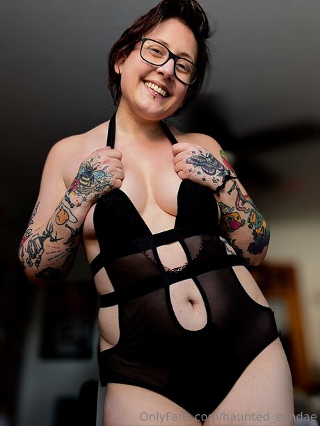 Haunted Sundae actrice exclusive archive